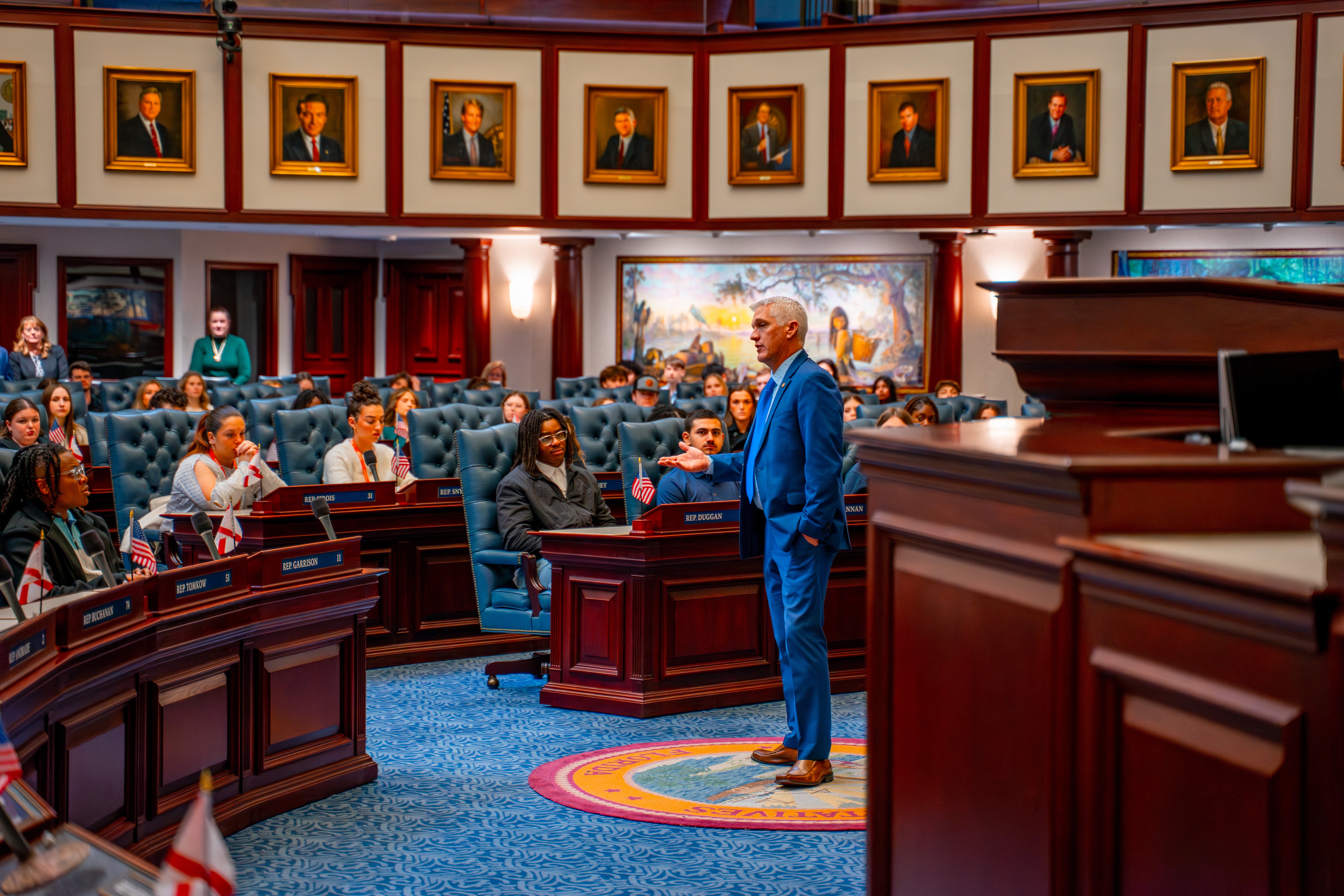 Representative Shane Abbott (FL-5) speaks with Youth Tour students in the House Chamber.